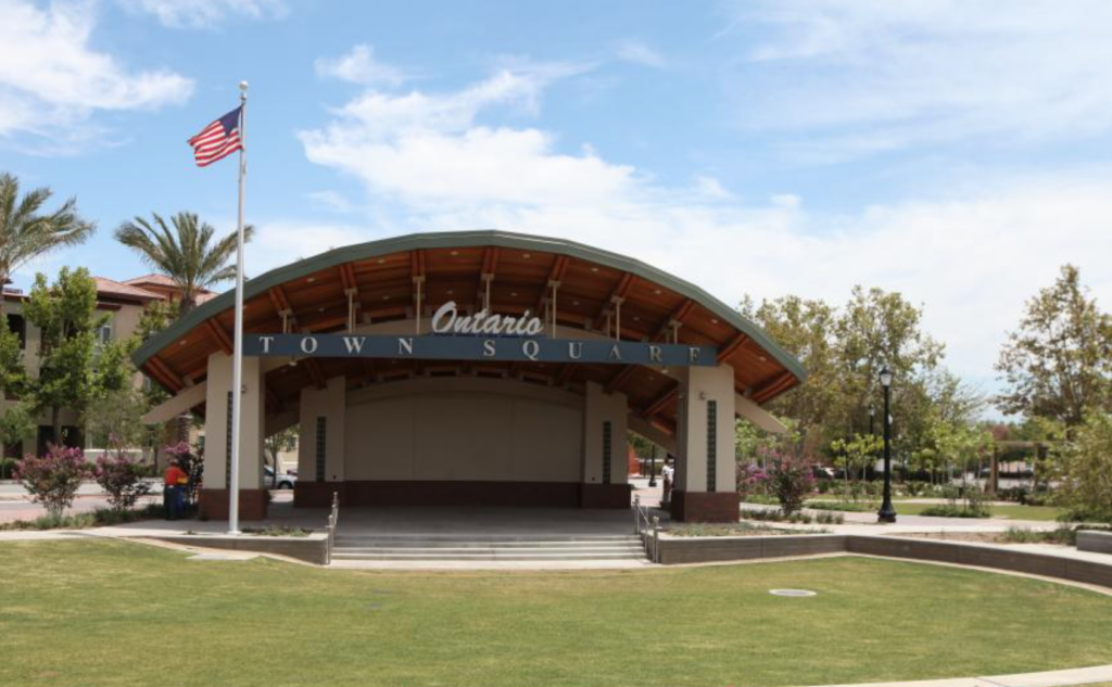 Image of Downtown Ontario's Town Square.